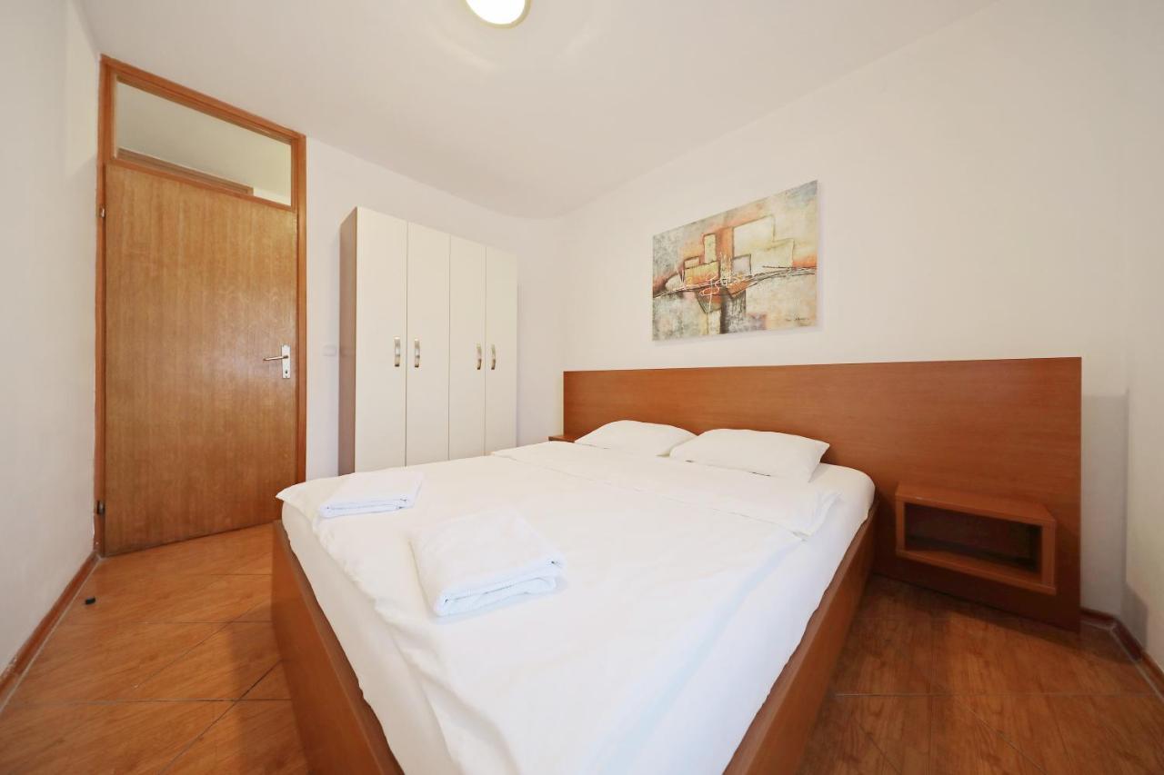 Apartmani "Jadran" Pag Town Eksteriør bilde
