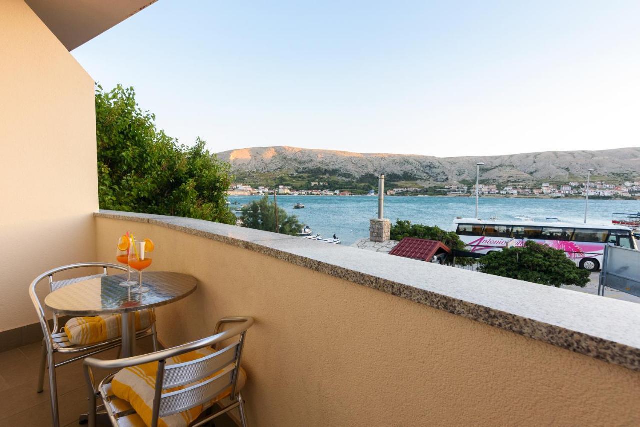 Apartmani "Jadran" Pag Town Eksteriør bilde