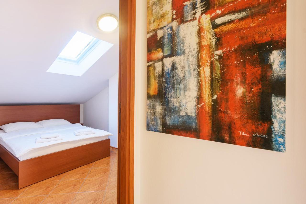 Apartmani "Jadran" Pag Town Eksteriør bilde