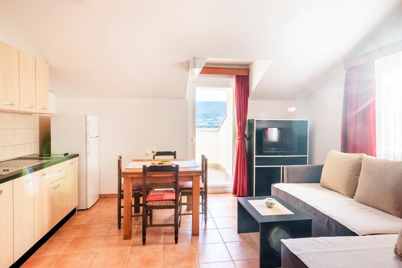 Apartmani "Jadran" Pag Town Eksteriør bilde
