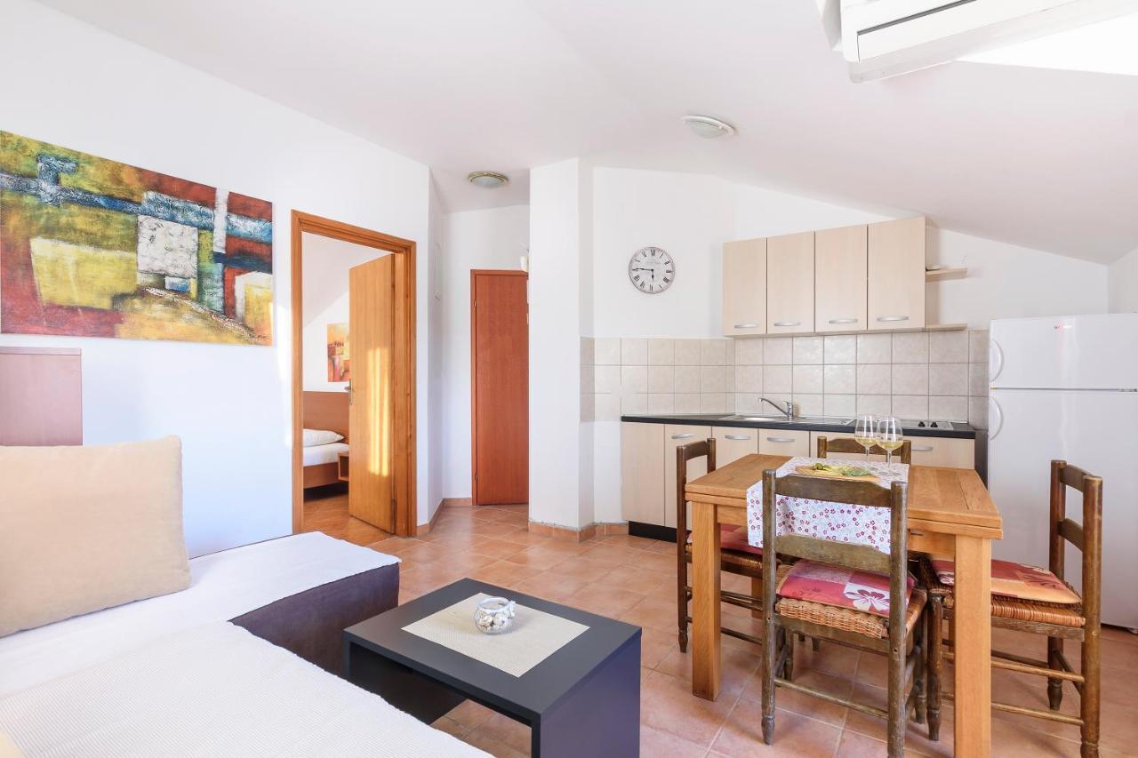 Apartmani "Jadran" Pag Town Eksteriør bilde